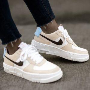 کفش زنانه نایک ایرفورس پیکسل کرم Nike Air Force 1 Pixel Desert Sand