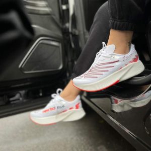 کتونی رانینگ نیوبالانس سفید قرمز New Balance Fuelcel Rc Elite White Red