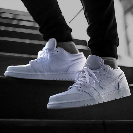نایک ایرجردن 1 ساق کوتاه فول سفید Nike Air Jordan 1 Low White