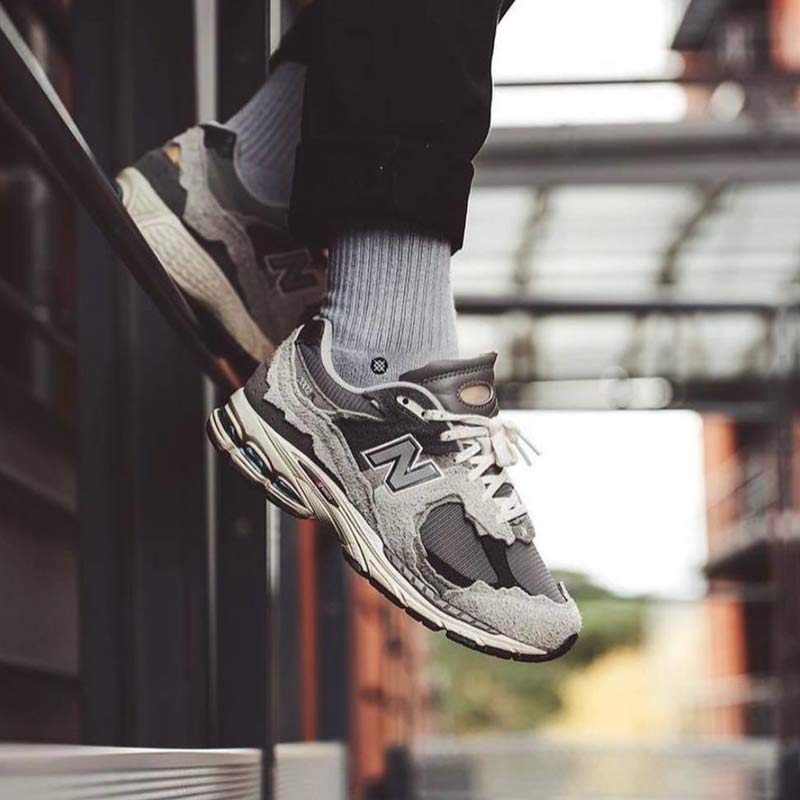 کفش نیوبالانس 2002 طوسی خاکستری New Balance 2002R Protection Pack Rain Cloud