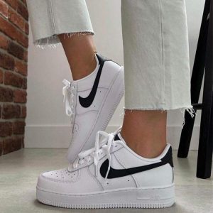 کفش نایک ایرفورس سفید مشکی Nike AirForce 1 ’07 White Black’