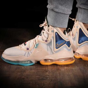 کتونی بسکتبالی نایک لبرون 19 کرم Nike Lebron 19 Minneapolis Lakers