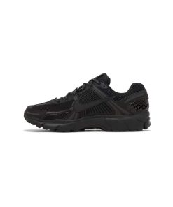 کتونی رانینگ نایک وومرو 5 تمام مشکی Nike Air Zoom Vomero 5 Triple Black