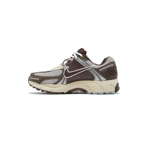کتونی رانینگ نایک وومرو 5 قهوه ای آبی Nike Air Zoom Vomero 5 Earth Fossil