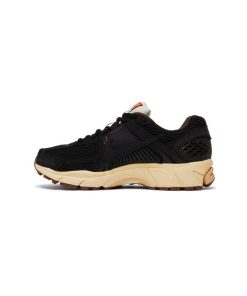 کتونی رانینگ نایک وومرو 5 مشکی کرم Nike Air Zoom Vomero 5 Black Sesame