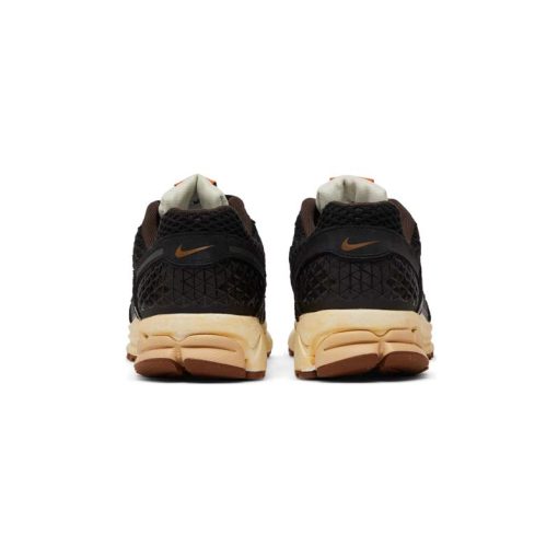کتونی رانینگ نایک وومرو 5 مشکی کرم Nike Air Zoom Vomero 5 Black Sesame