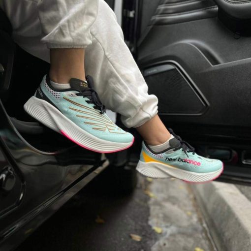 کتونی رانینگ نیوبالانس آبی صورتی New Balance Fuelcel Rc Elite Blue Pink