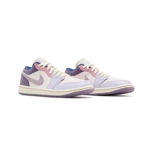 کفش نایک ایرجردن 1 ساق کوتاه بنفش پاستیلی Nike Air Jordan 1 Low Pastel Plum