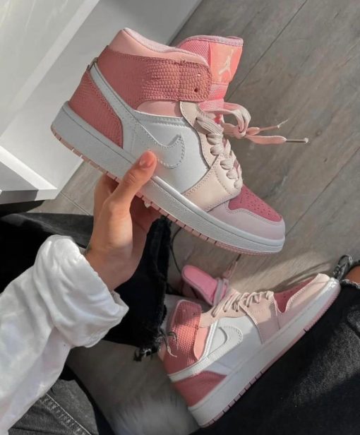 کتونی نایک ایرجردن 1 صورتی دیجیتال Nike Air Jordan 1 Mid Digital Pink
