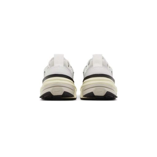 کتونی نایک راننیگ وی2کا کرم نقره ای Nike V2K Run Summit White