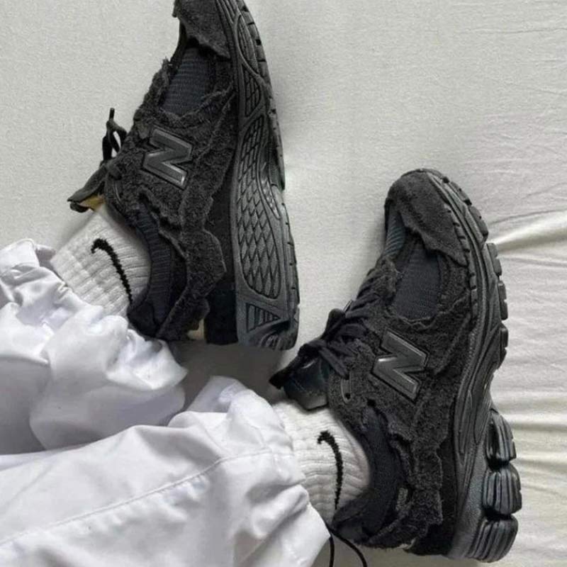 کفش نیوبالانس 2002 مشکی خاکستری New Balance 2002R Black Gray Phantom