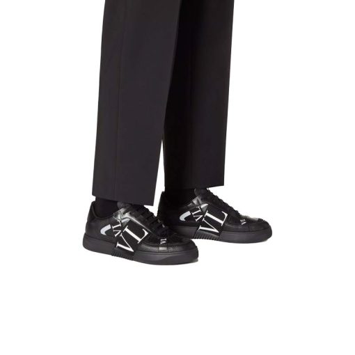 کتونی ولنتینو مشکی سفید Valentino Garavani VL7N Black White