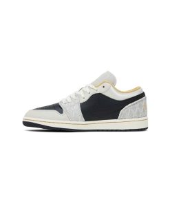 کفش نایک ایرجردن 1 ساق کوتاه کرم مشکی زرد Nike Air Jordan 1 Low SE Beaded Swoosh