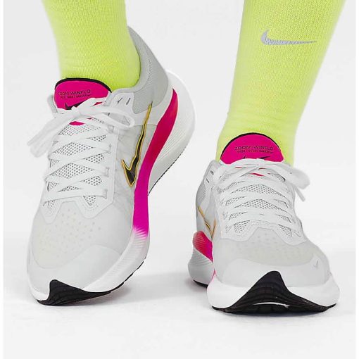 کتونی تنیس نایک وینفلو 8 سفید صورتی Nike Winflo 8 Feminino