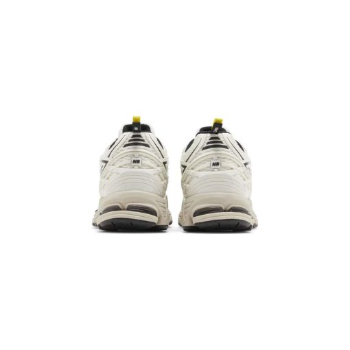 کتونی رانینگ نیوبالانس 1906R کرم مشکی زرد New Balance 1906R GANNI Egret