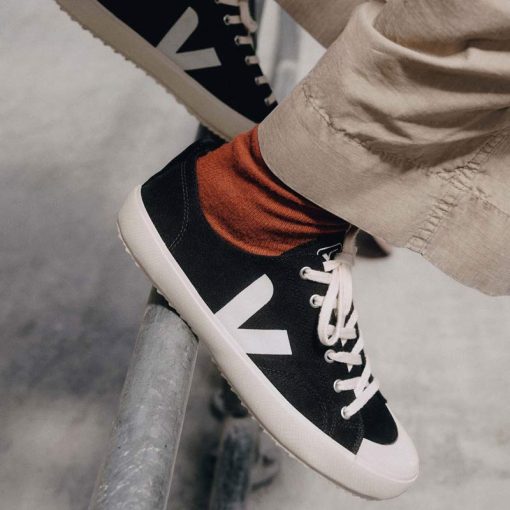 کفش کژوال وجا نوا مشکی ساق کوتاه Veja Nova Low Black