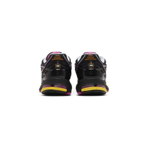 کتونی رانینگ نیوبالانس 1906R مشکی صورتی New Balance 1906R 1906R Neon Nights