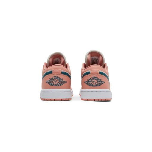 کفش نایک ایرجردن 1 ساق کوتاه صورتی کرم آبی Nike Air Jordan 1 Low Light Madder Root - Image 4