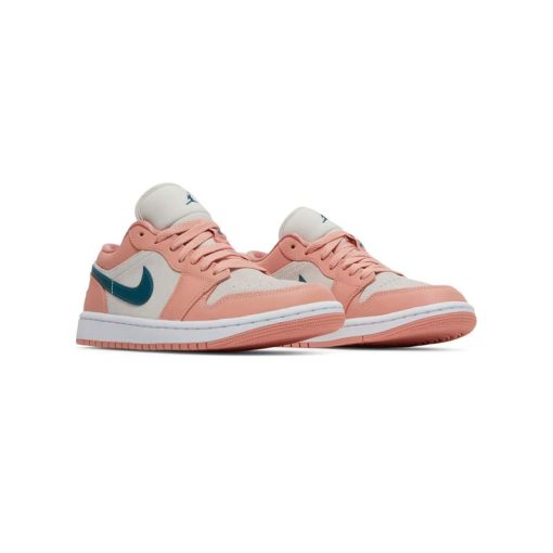 کفش نایک ایرجردن 1 ساق کوتاه صورتی کرم آبی Nike Air Jordan 1 Low Light Madder Root