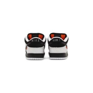 کفش کژوال نایک اس بی دانک سفید مشکی Nike Sb Dunk Low TIGHTBOOTH