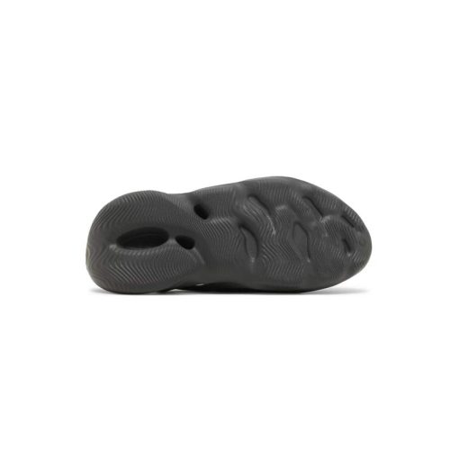 صندل آدیداس ییزی فوم رانر طوسی تیره Adidas Yeezy Foam Runner Carbon