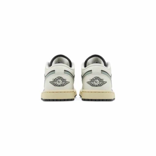 کتونی نایک ایرجردن 1 ساق کوتاه کرم مشکی سبز Nike Air Jordan 1 Low Jade Smoke