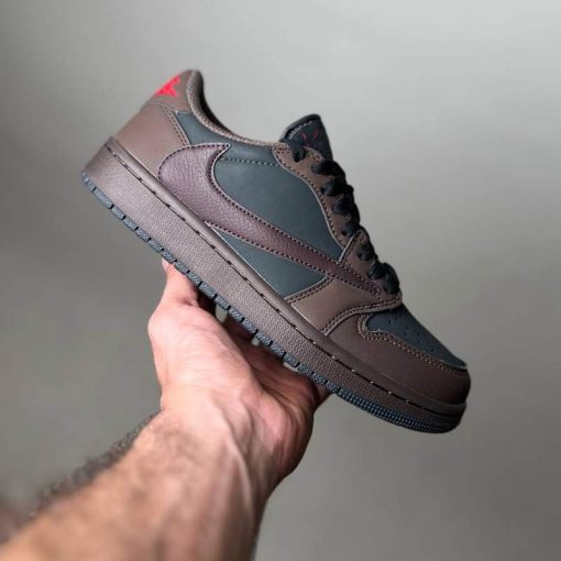 نایک ایرجردن 1 تراویس اسکات قهوه ای بادمجانی Nike Air Jordan 1 Low Travis Scott Velvet Brown