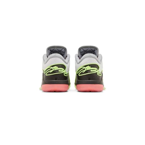 کفش بسکتبال نایک لبرون 22 سفید سبز فسفری Nike LeBron 22 Crown Jewel