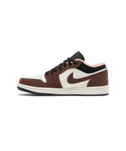 کتونی نایک ایرجردن 1 ساق کوتاه قهوه ای صورتی Nike Air Jordan 1 Low Mocha Brown