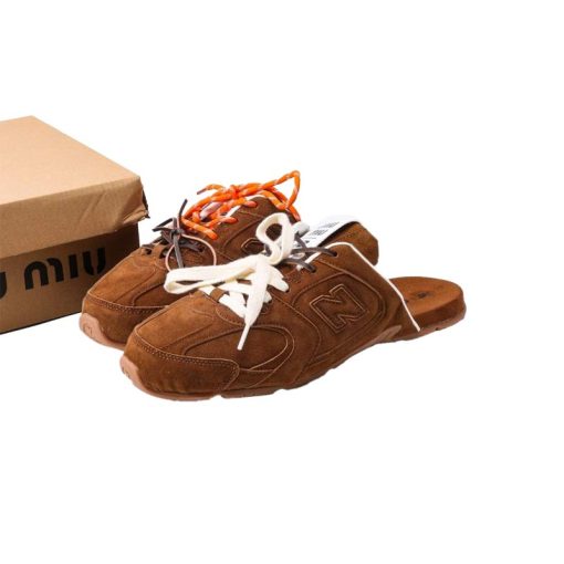 اسلیپر نیو بالانس میو میو ۵٣٠ قهوه ایNew Balance X Miu Miu 530 SL Mules brown